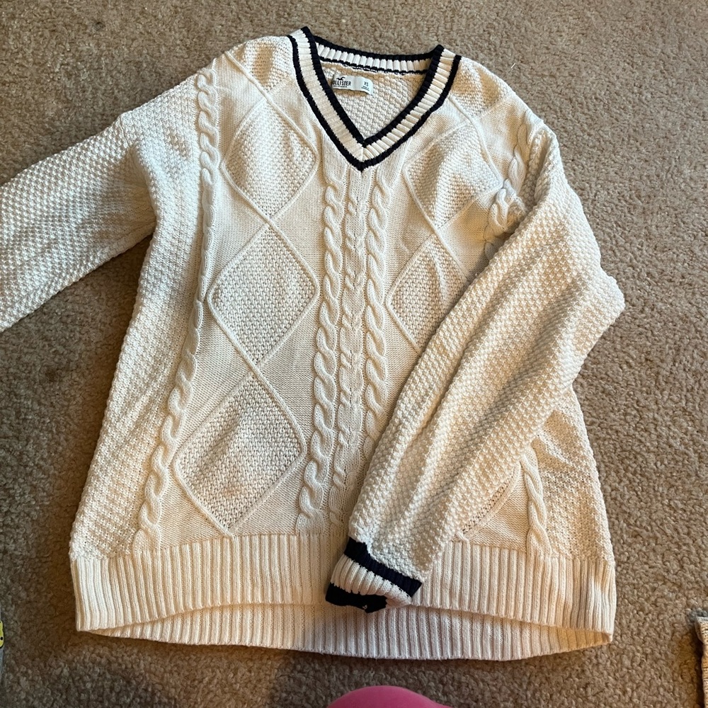 hollister sweater